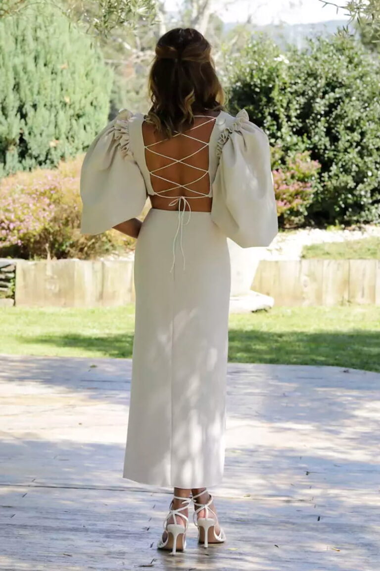 Vestido invitada de boda de Silvia Fernández by Cristina Cerqueiras modelo Maria visto de espalda